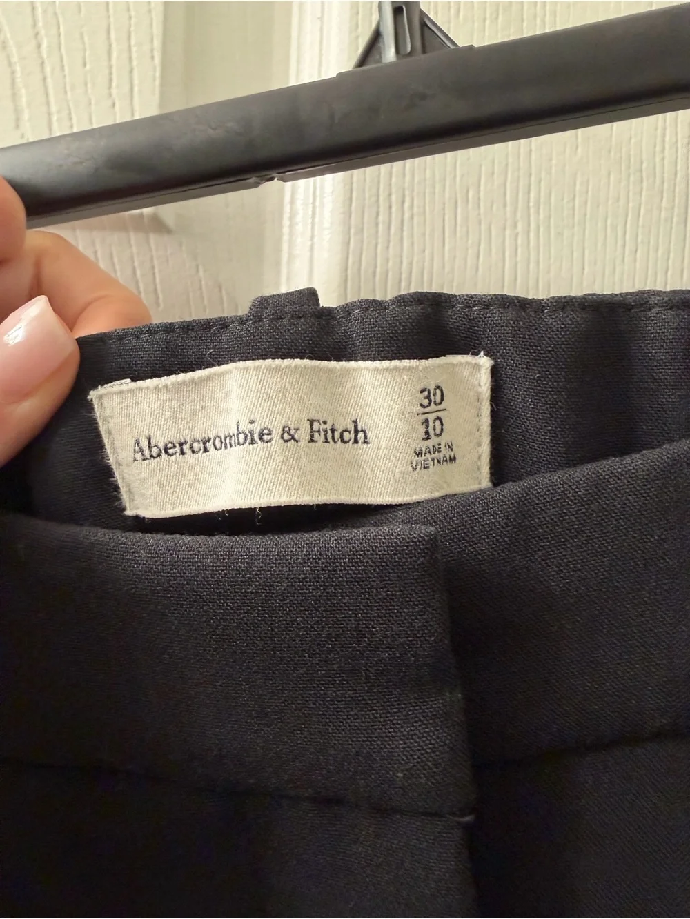 Abercrombie & Fitch Sloane Tailored Short - Picture 8 of 8